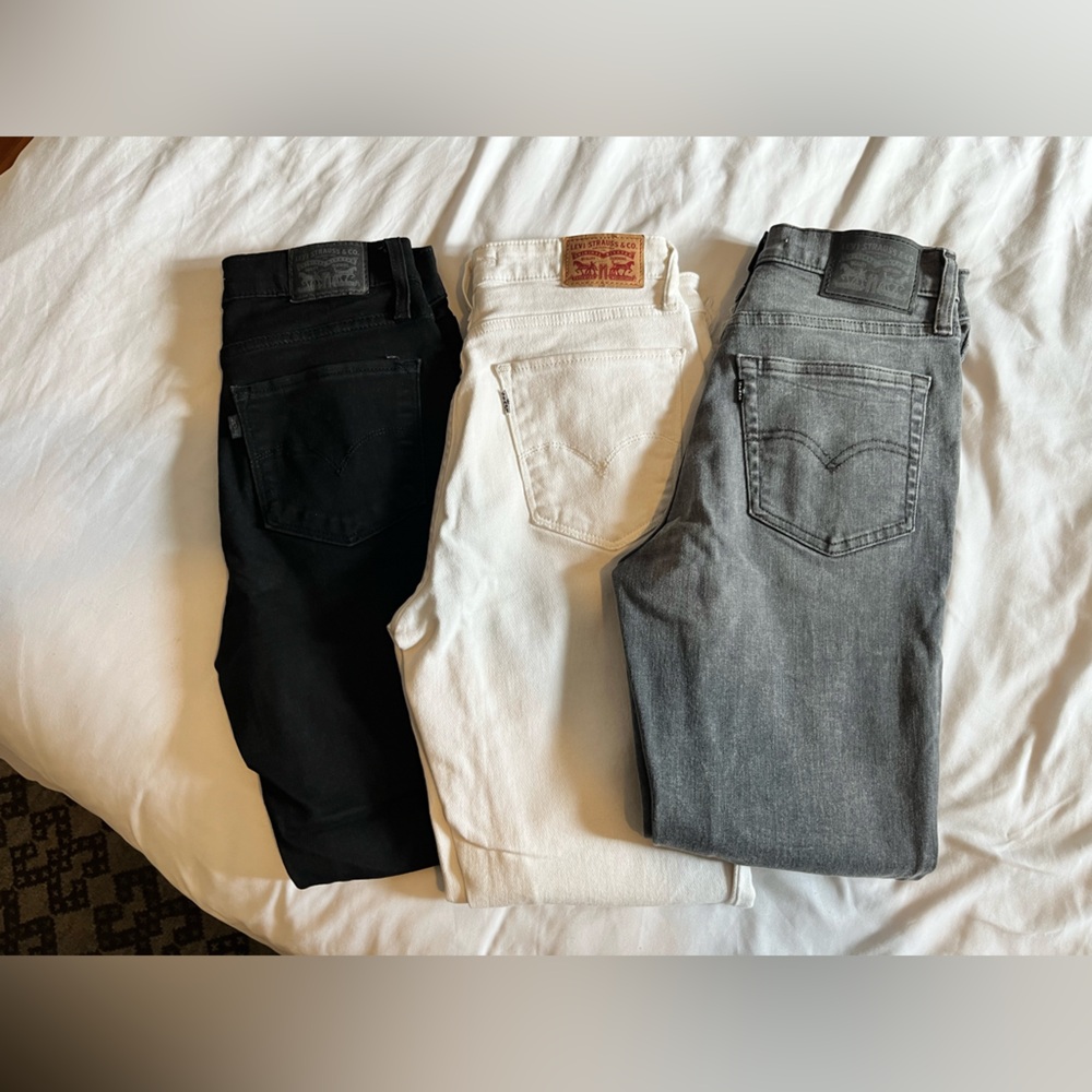 3 Levi's Skinny Jeans - Black, White & Gray